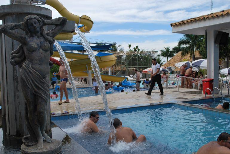 Diroma Resort - Achei Ferias Caldas Novas Bagian luar foto